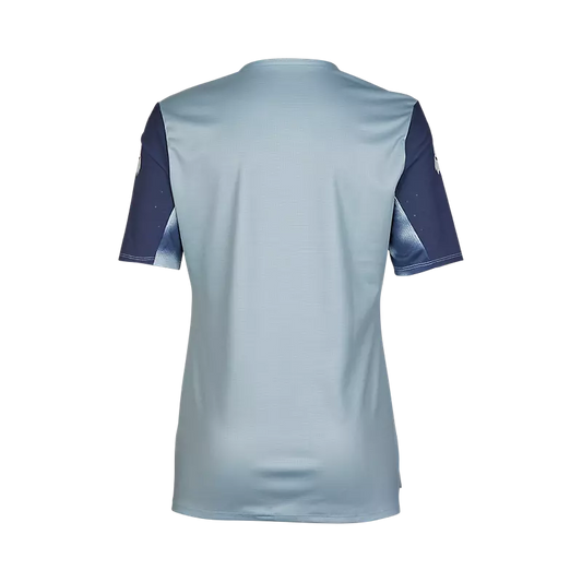 Fox defiende la camisa de mujeres