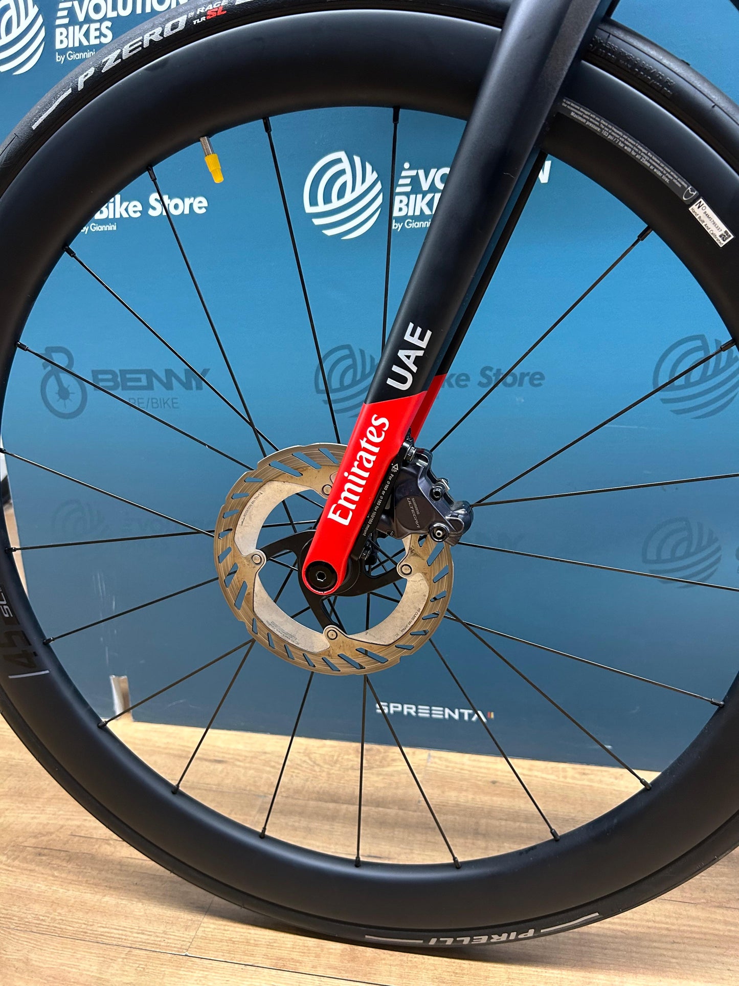 Colnago V4RS UAE Emirates Taglia 485 - Usata