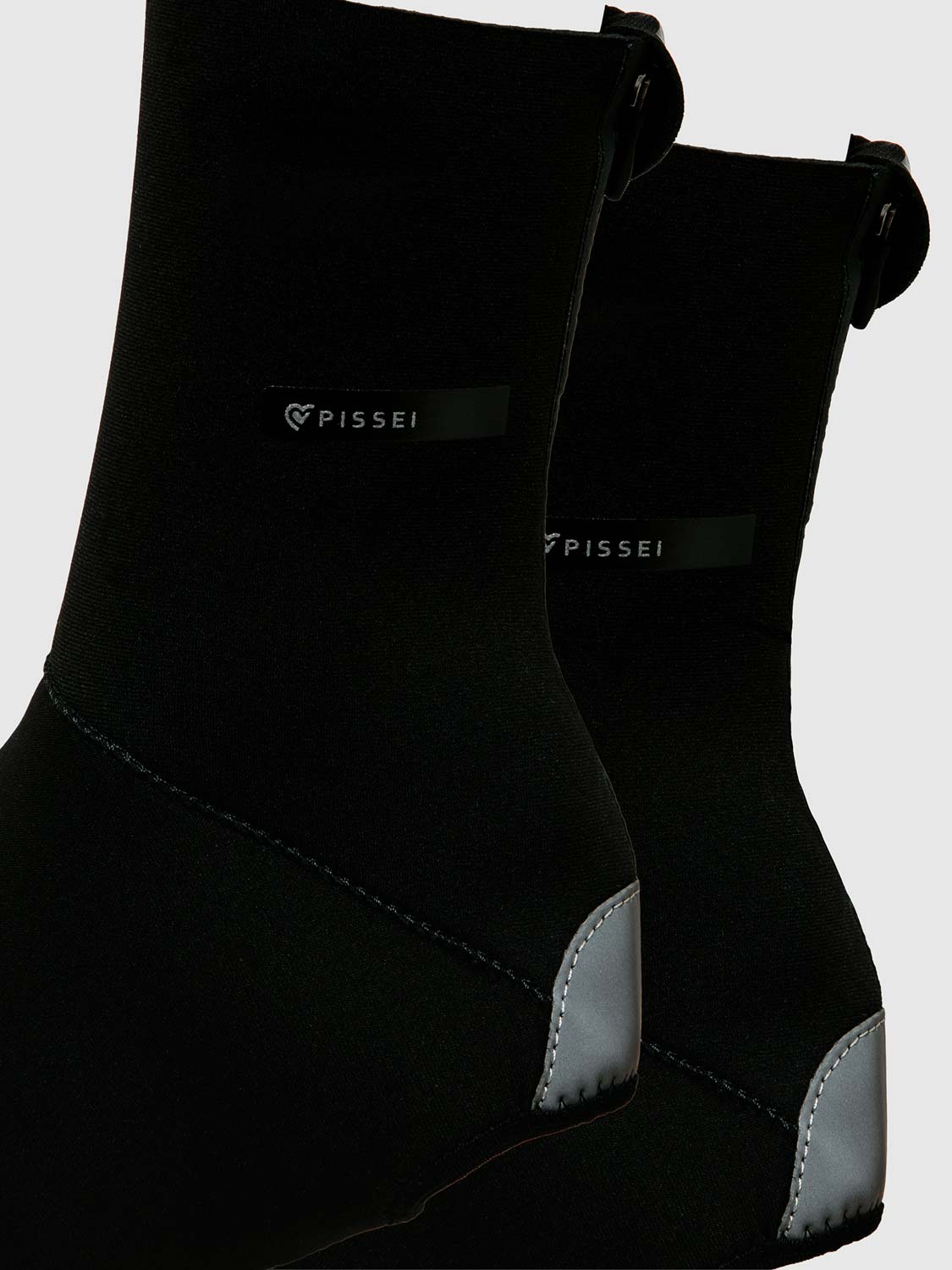 Pissei Izoard shoe cover 