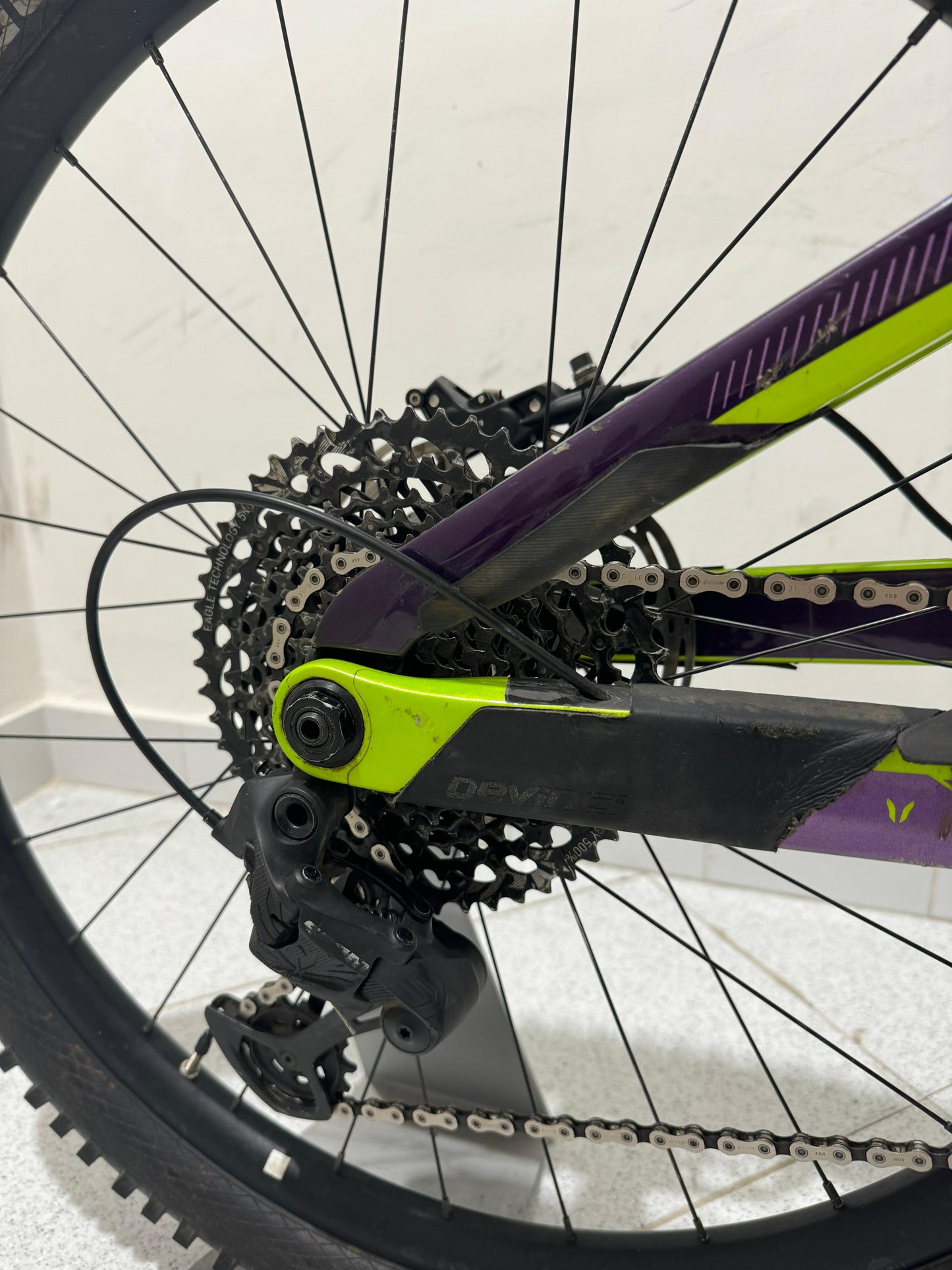 Devinci Split Pivot Cut L - Utilisé