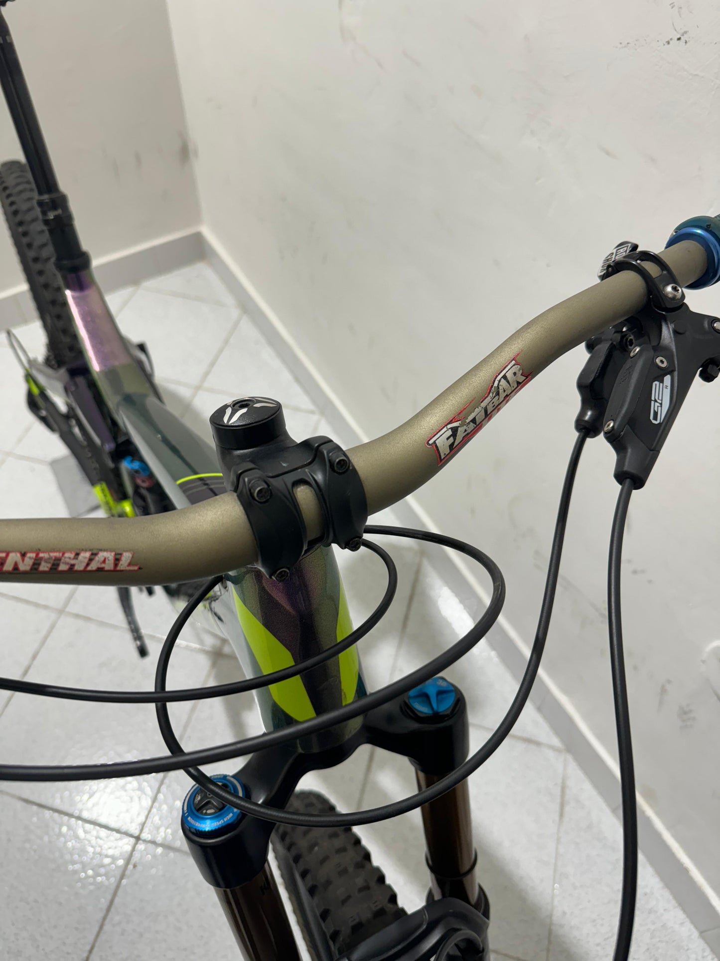 Devinci Split Pivot Cut L - Gebruikt