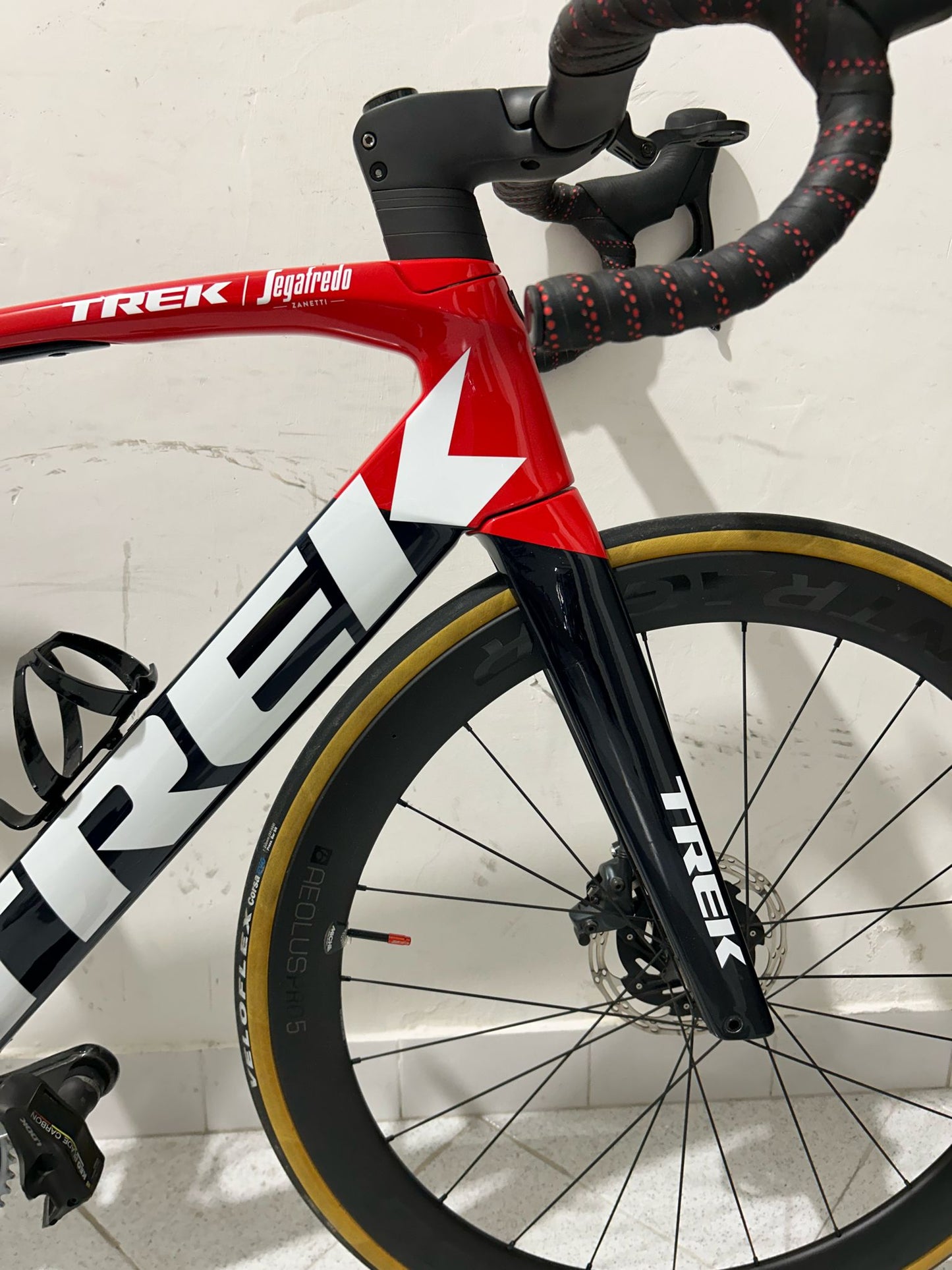 Trek Madone SLR 7 AXS Gen 6 Tamanho 56 - Usado