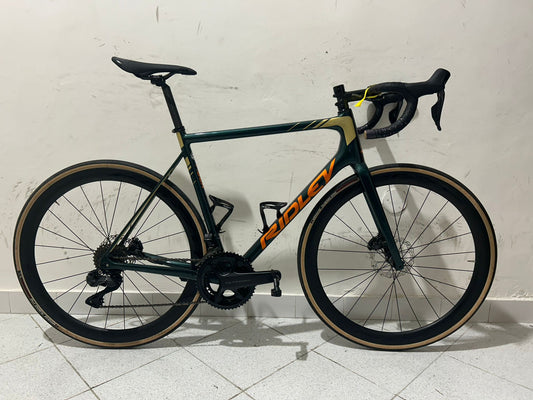 Ridley Helium SLX DISC Ultegra van 2 12 Grootte M - Gebruikt