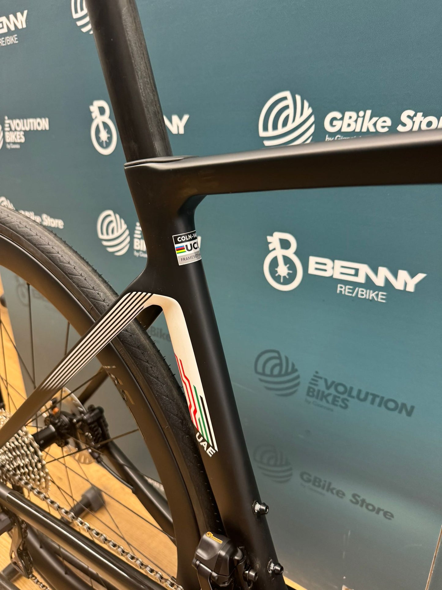 Colnago V4RS VAE Emirates Größe 485 - Demo -Test