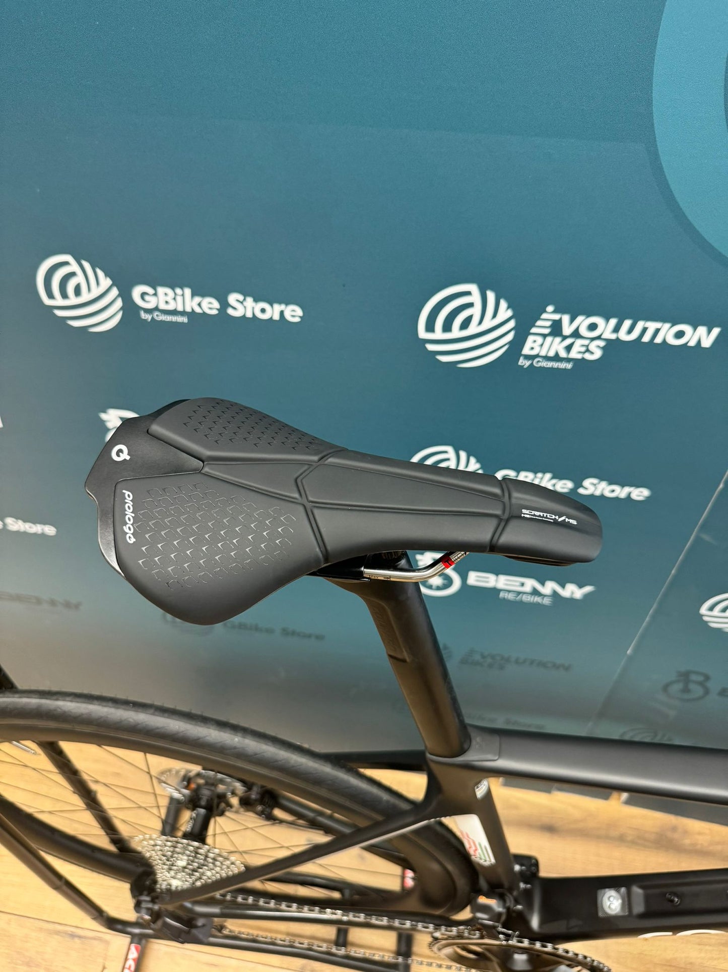 Colnago V4RS VAE Emirates Größe 485 - Demo -Test