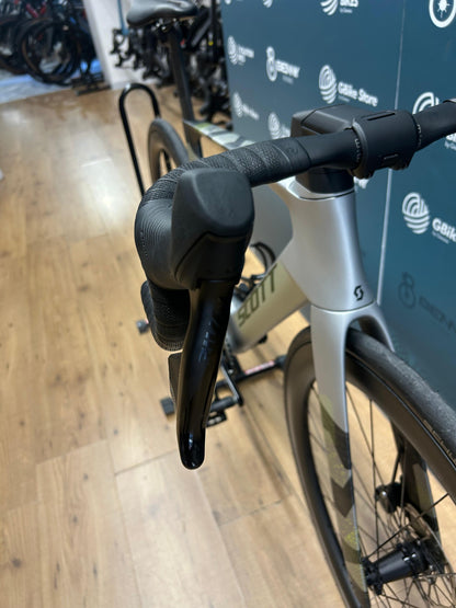 Scott FOLIP RC 30 AXS (kółka aktualizacyjna) S - Używany