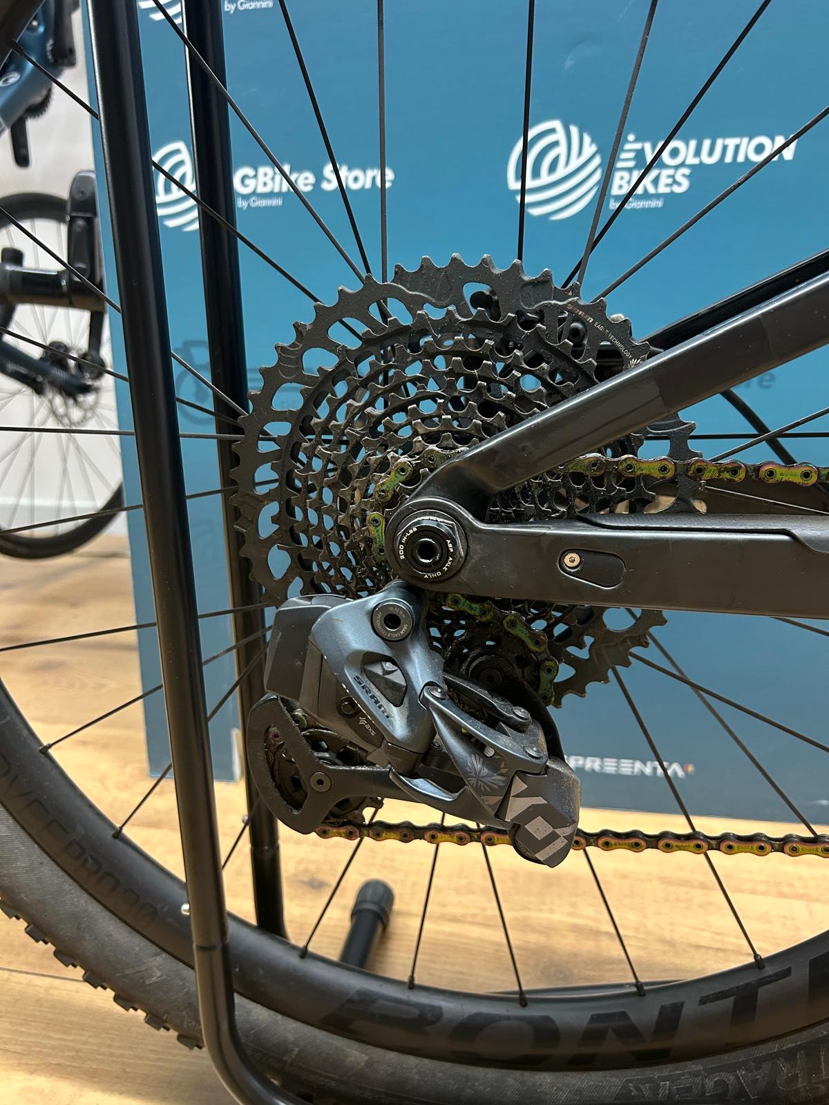 Trek Taille des haches de carburant supérieures M - Utilisé