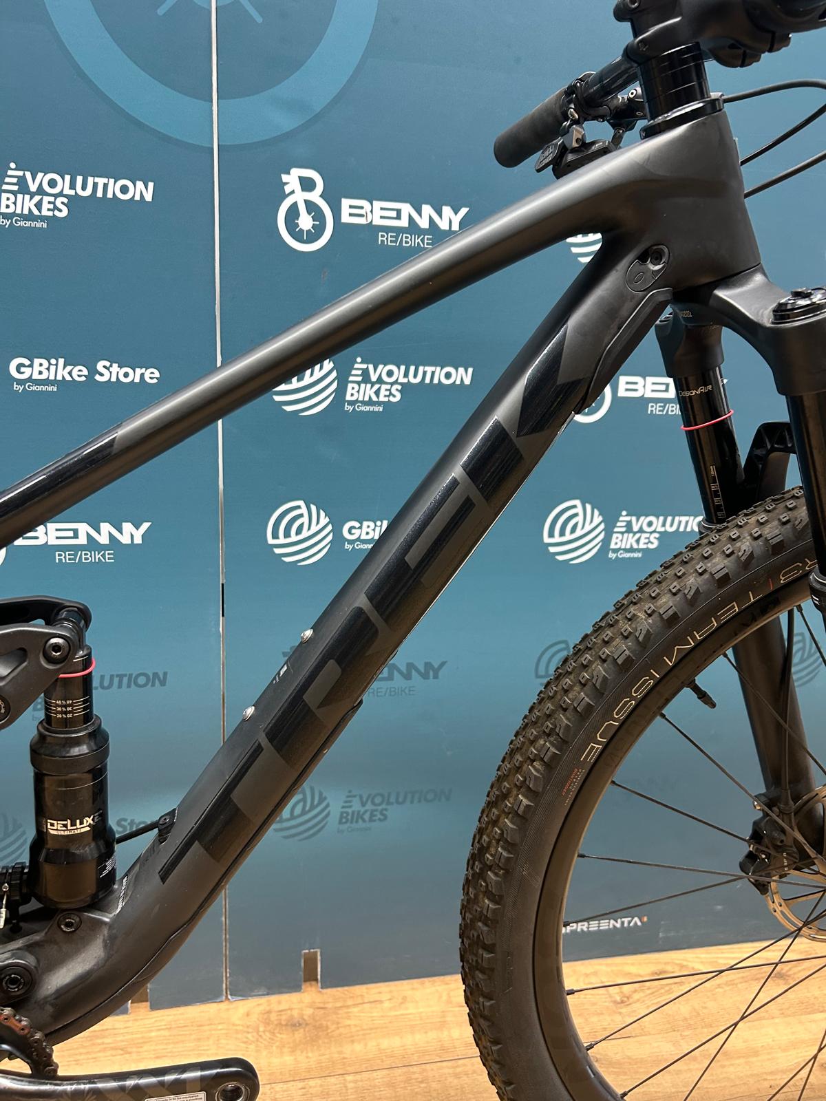 Trek Taille des haches de carburant supérieures M - Utilisé