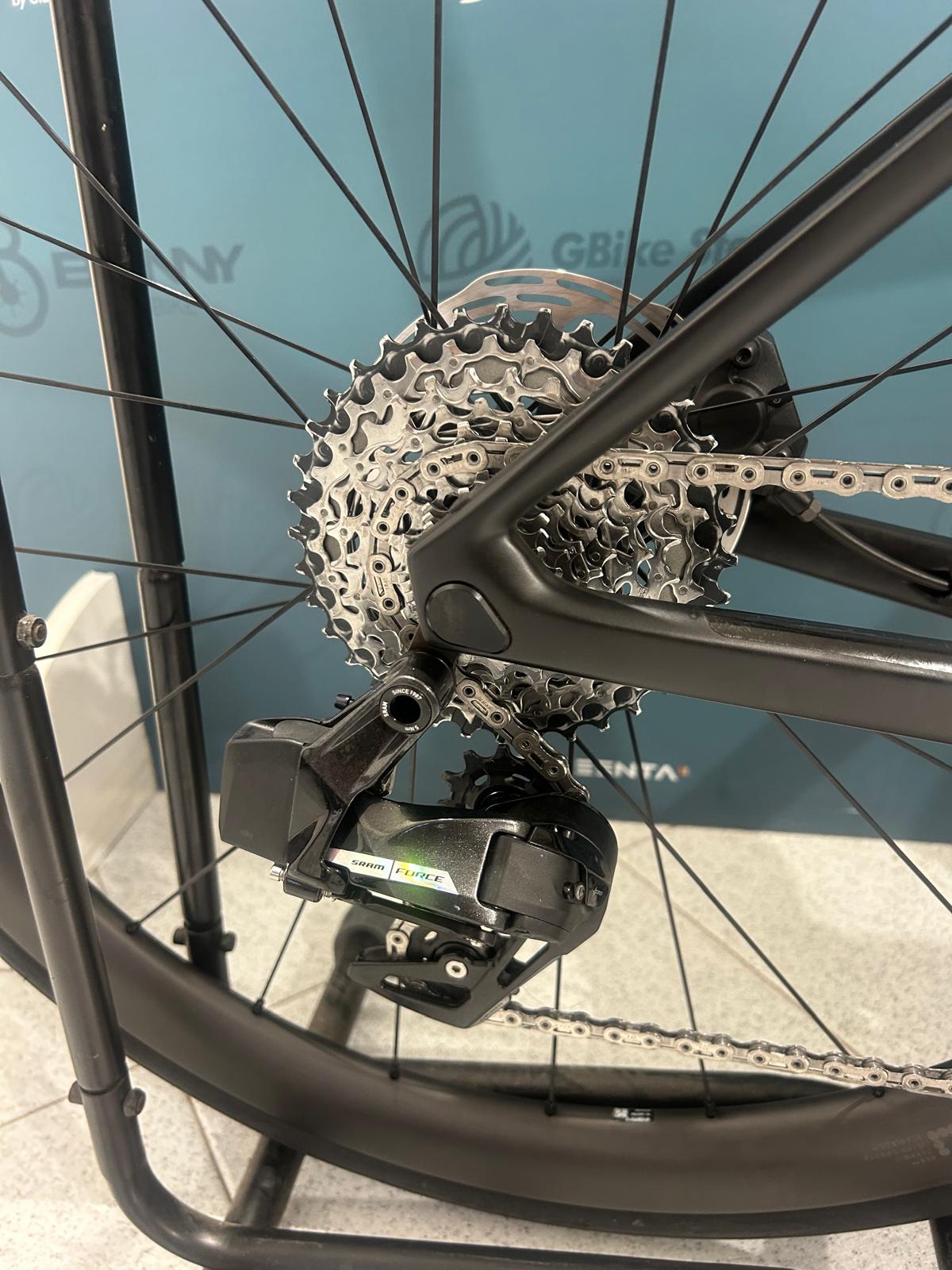 Colnago V4RS Émirats Arabes Unis Taille 420