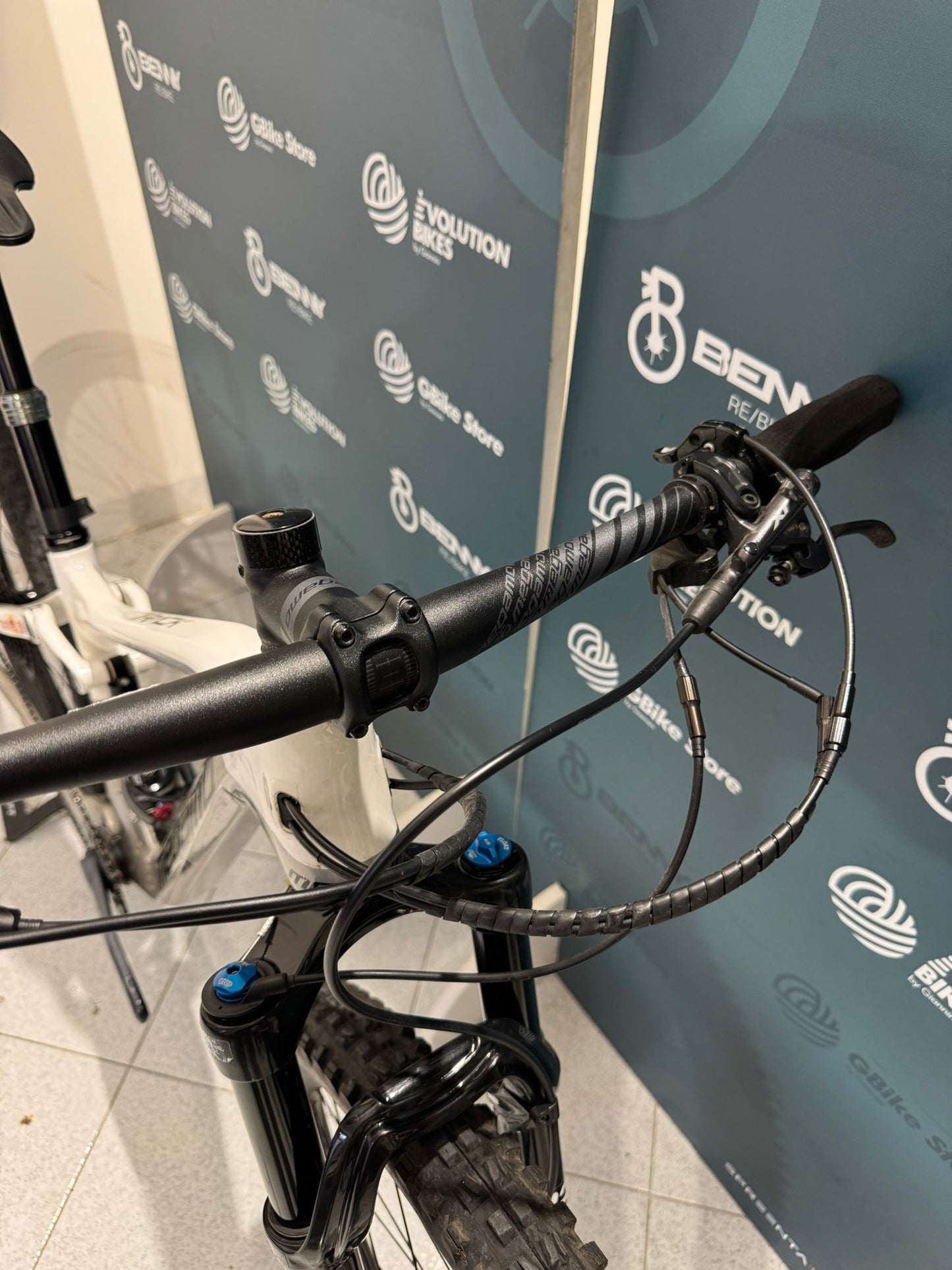 Megamo Track Size S - Used