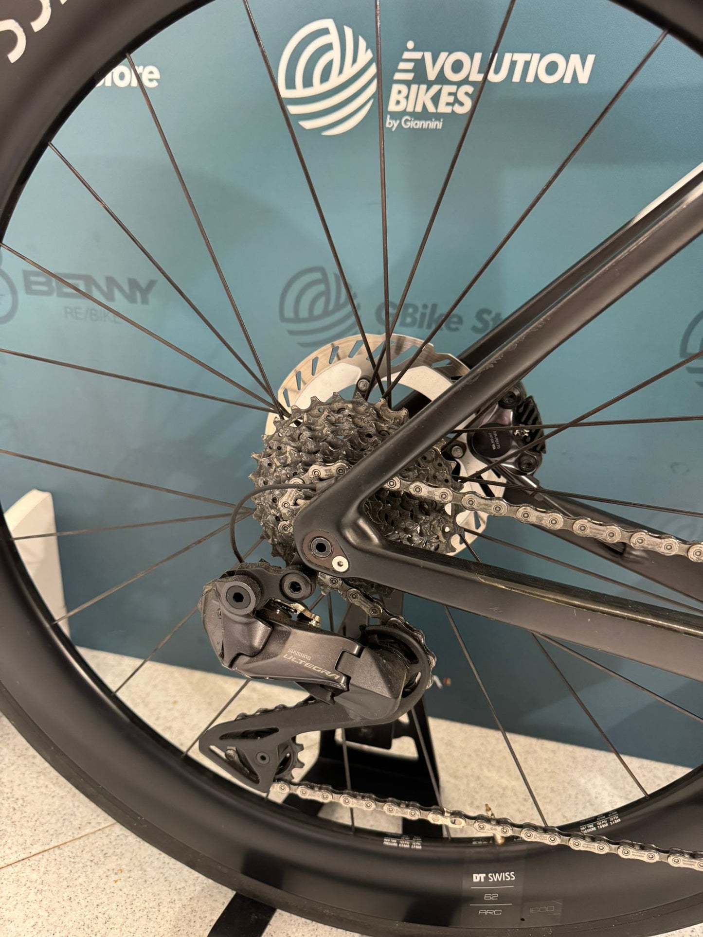 Colnago V3Rs Ultegra Di2 12v Größe 48S - Gebraucht