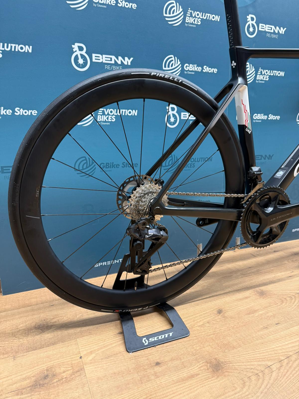 Colnago V4rs UAE Emirates Size 510 - Used