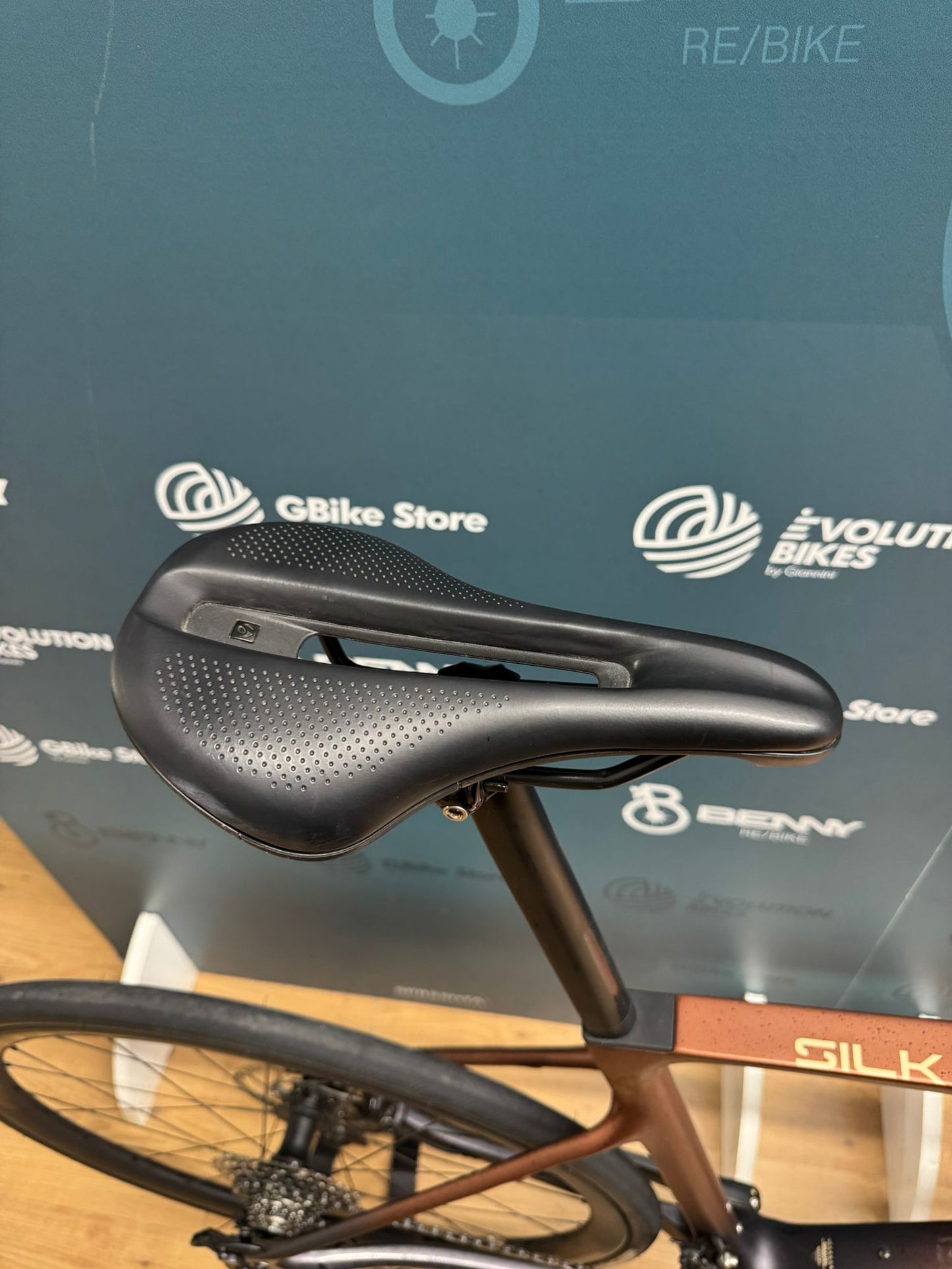 Megamo Seda 08 Talla XL - Usado