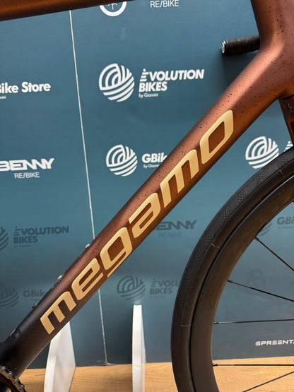 Megamo Seda 08 Talla XL - Usado