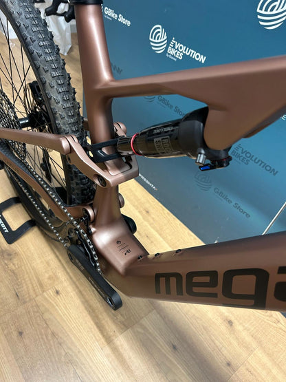 Megamo natywny rozmiar 10 L - Używany