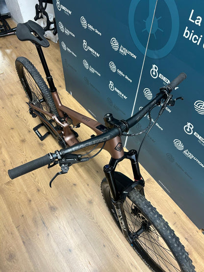 Megamo natywny rozmiar 10 L - Używany