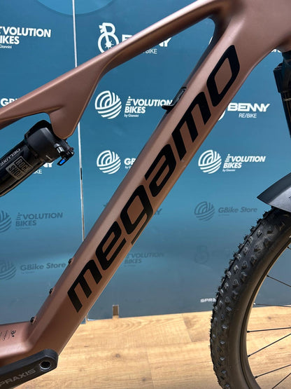 Megamo natywny rozmiar 10 L - Używany