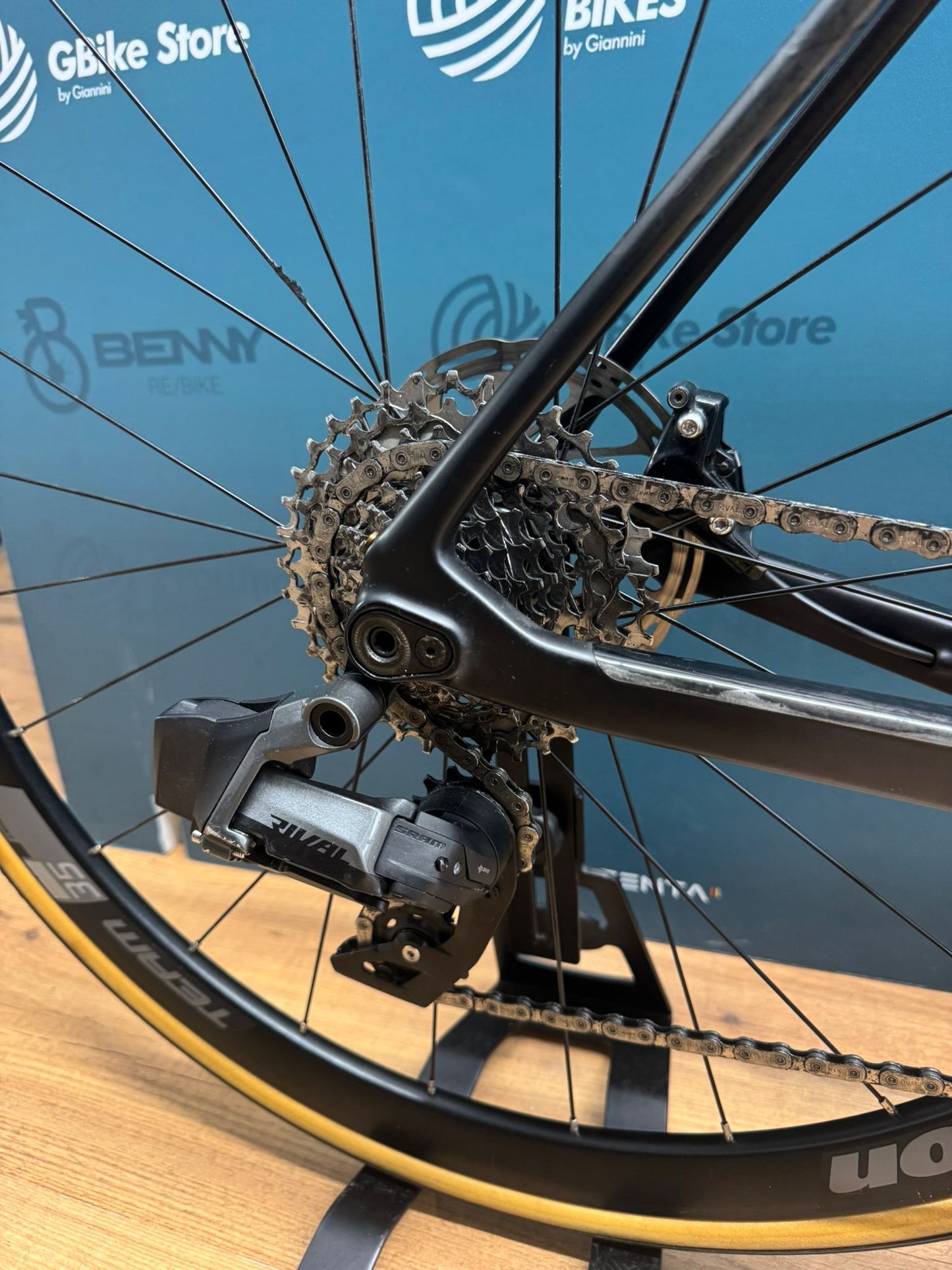 Tamaño Olympia Leader Rival AXS L - Usado