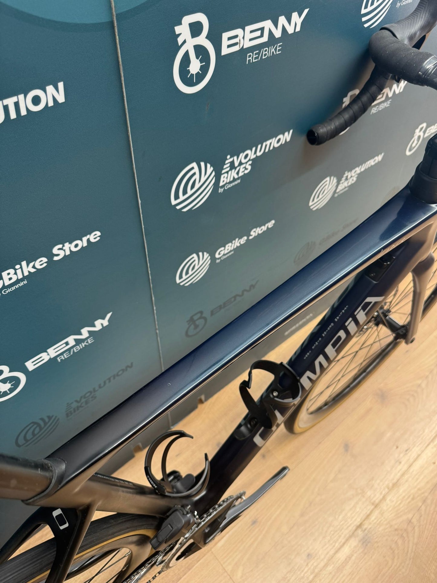 Tamaño Olympia Leader Rival AXS L - Usado