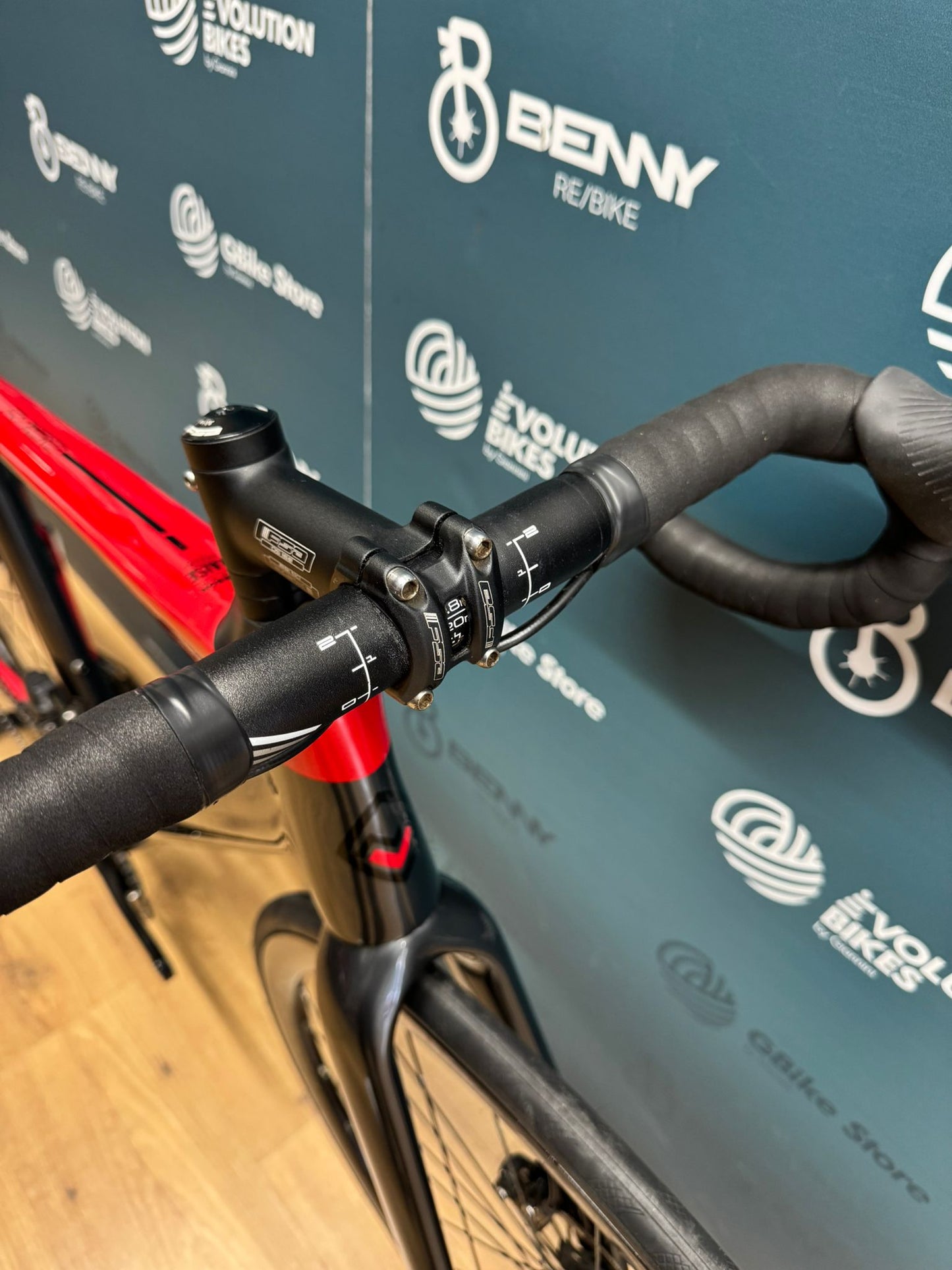 Rozmiar Megamo Raise 09 AXS M - Używany