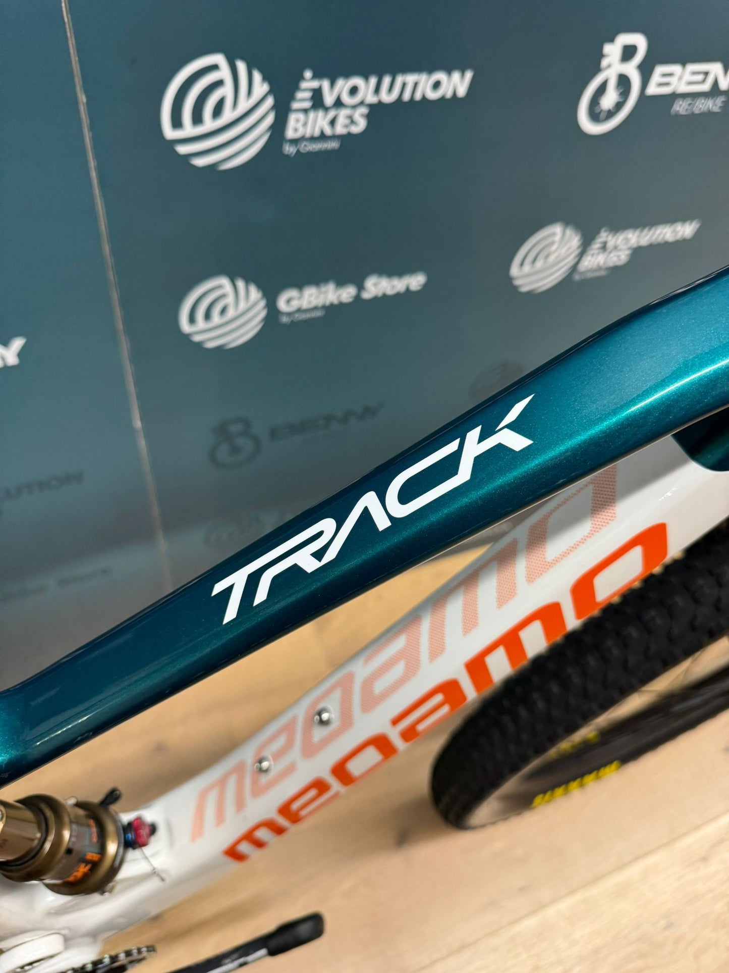 Megamo Pista XX1 Tamaño M - Usado