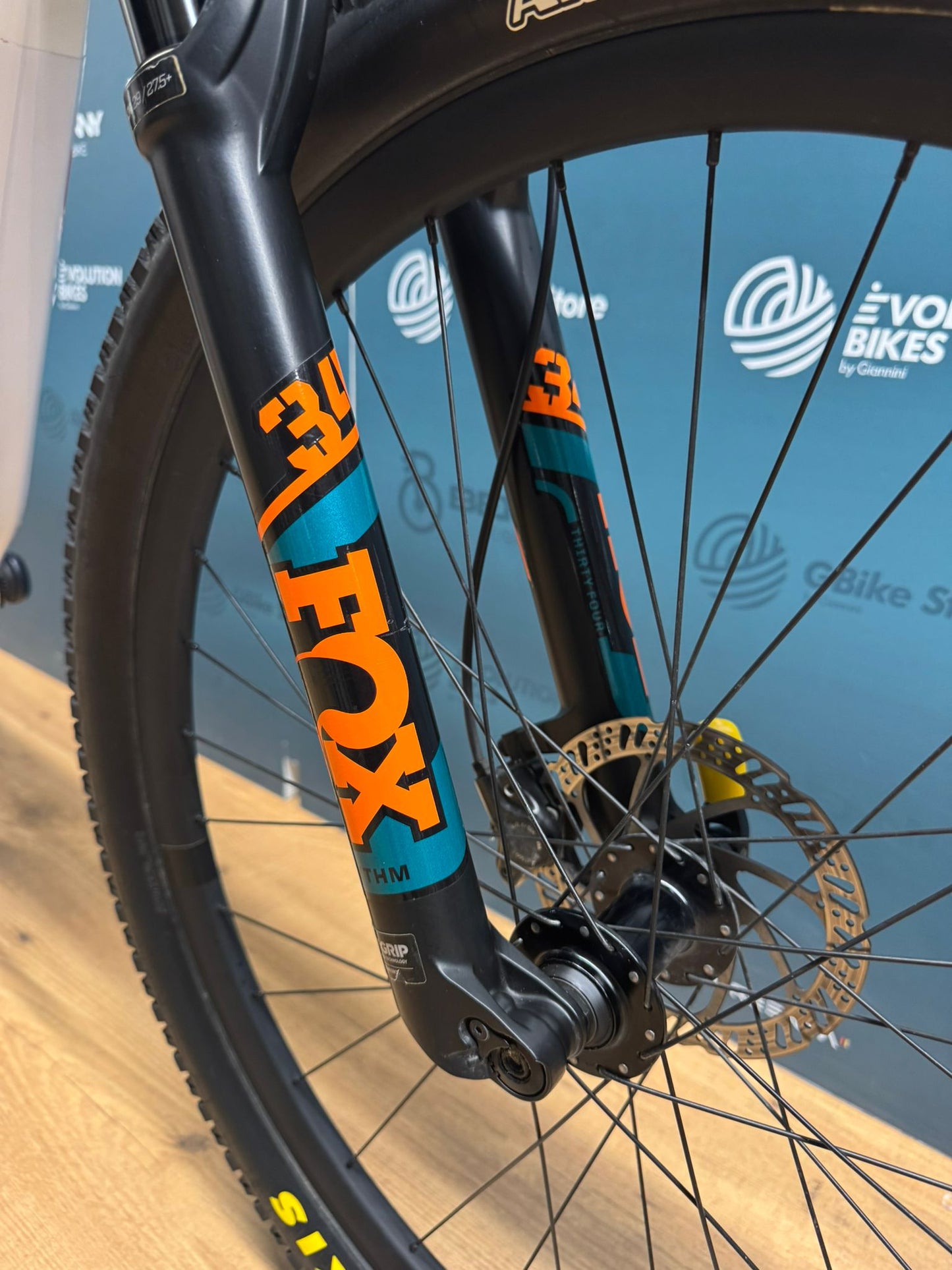 Megamo Pista XX1 Tamaño M - Usado