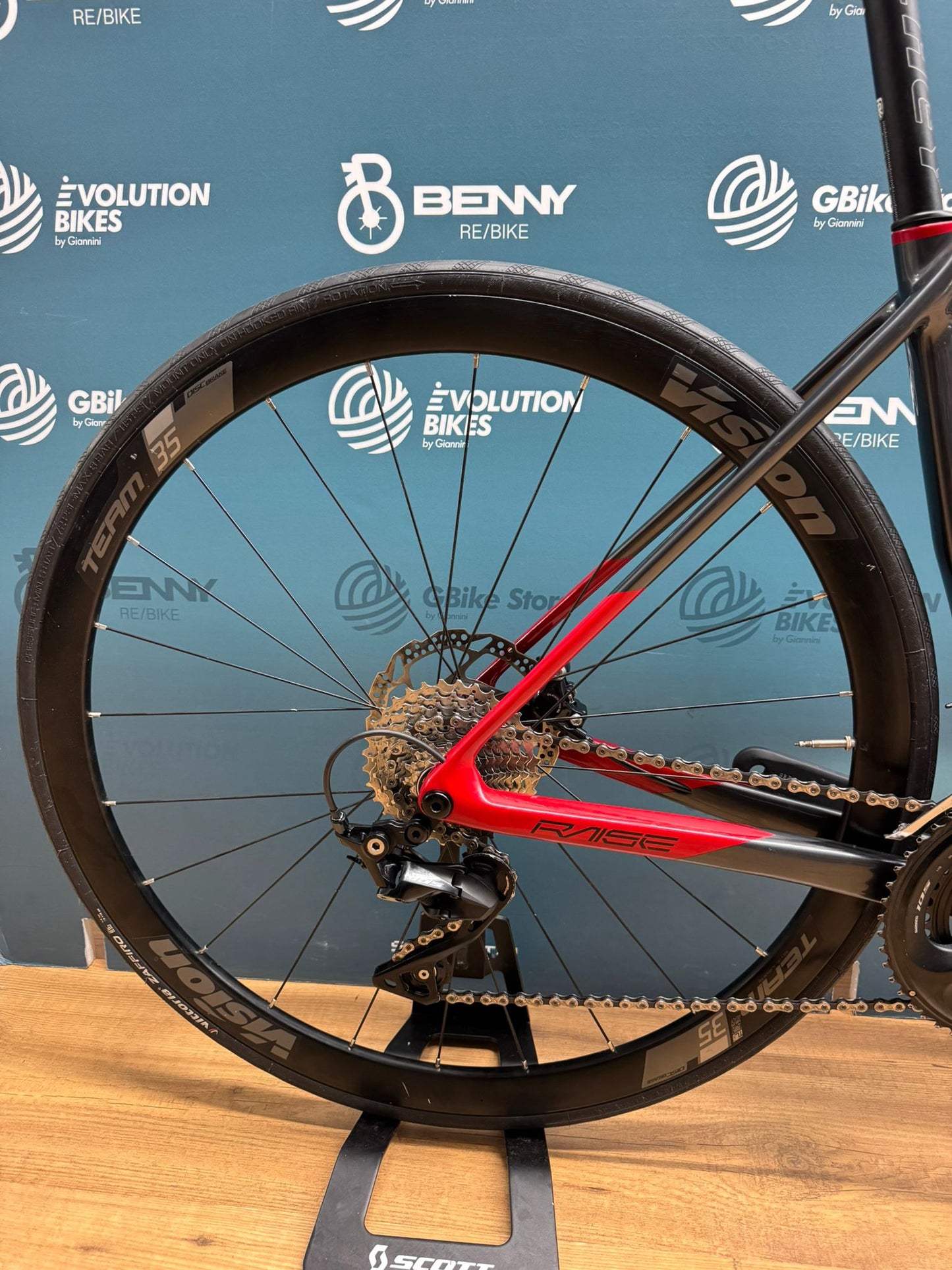 Corte de disco Megamo Raise S - Usado