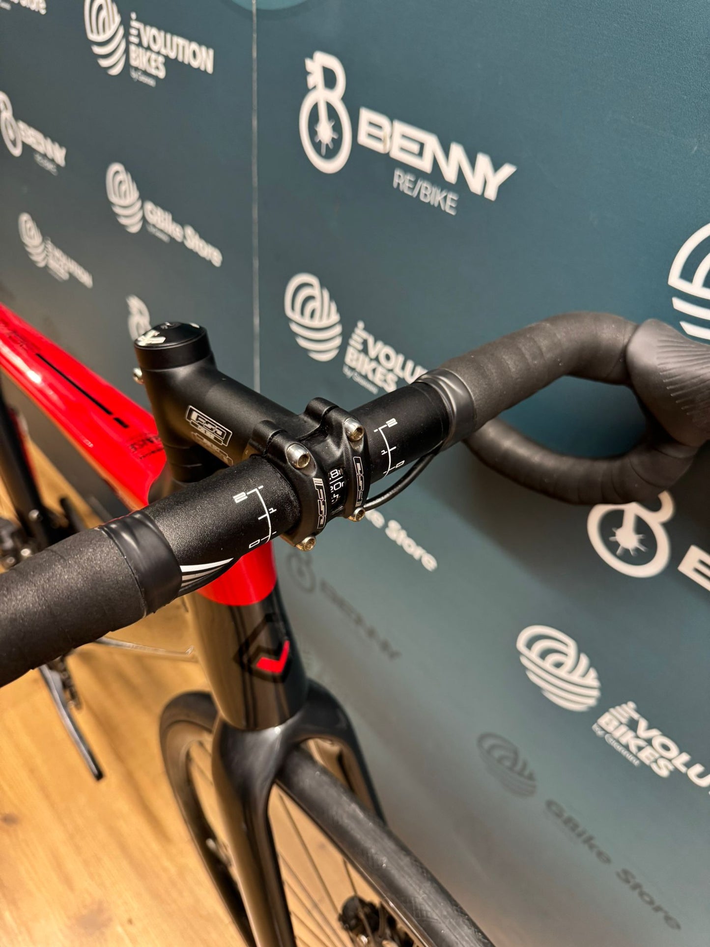 Megamo Raise 09 AXS Größe M - Gebraucht