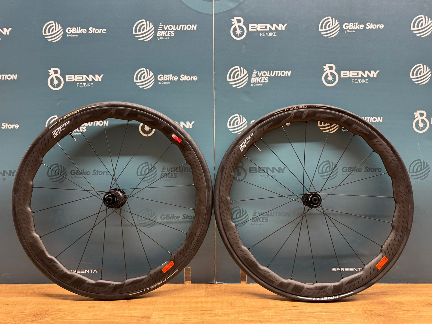 Zipp 353 NSW Disc Carbon-Laufräder – Gebraucht