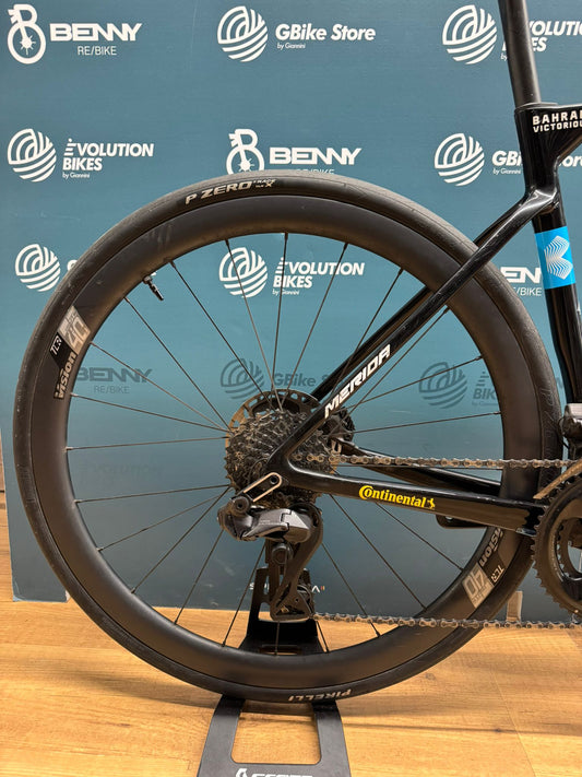 Rzeźba Merida Bahrajn Zwycięski Rozmiar M - Używany