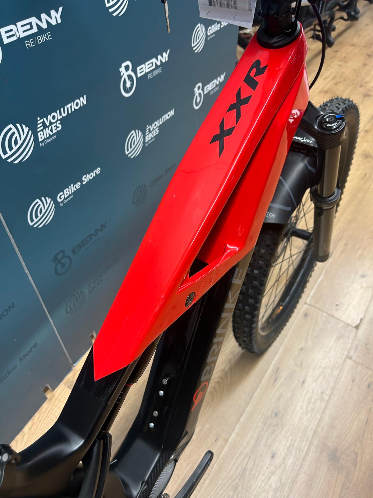 Rozmiar karbonowy Brinke XXR L - Używany