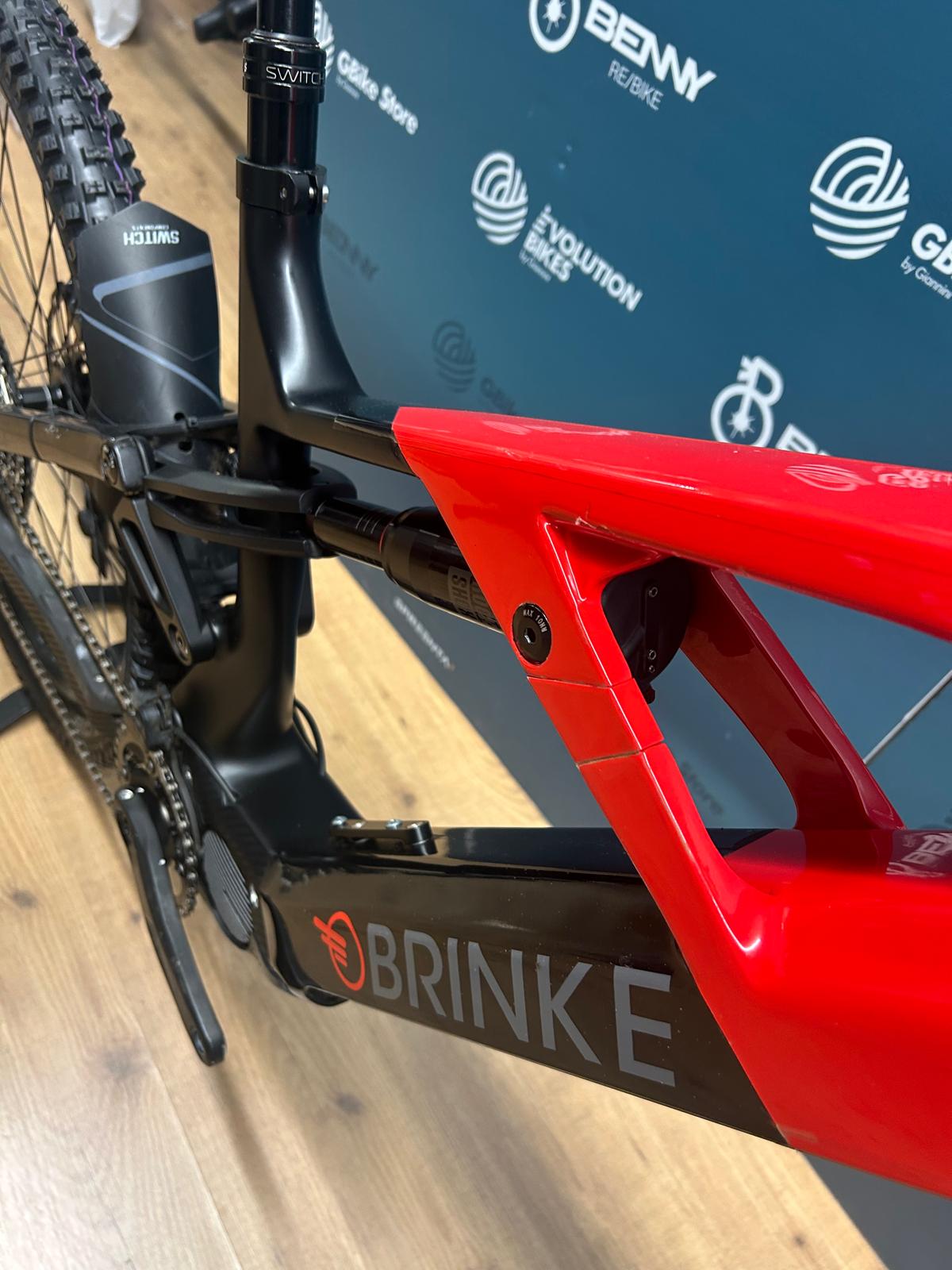 Rozmiar karbonowy Brinke XXR L - Używany