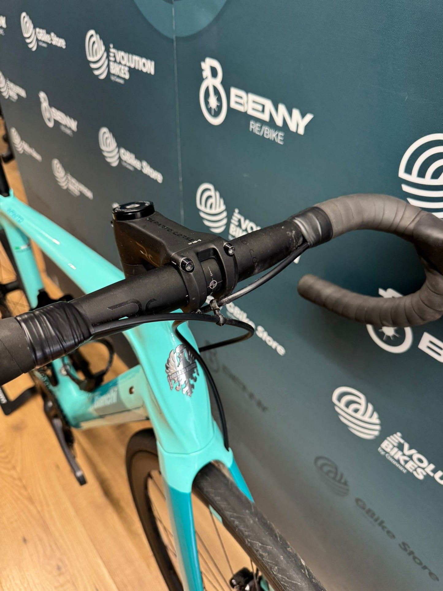 Bianchi Infinito Disc Ultegra Di2 12v Größe 53 - Gebraucht