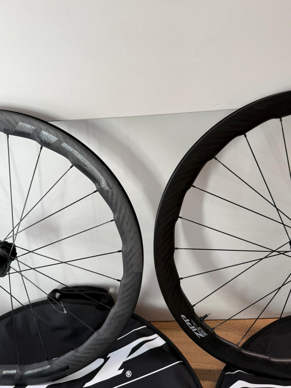 Ruote Zipp 353 NSW Hookless - DEMO