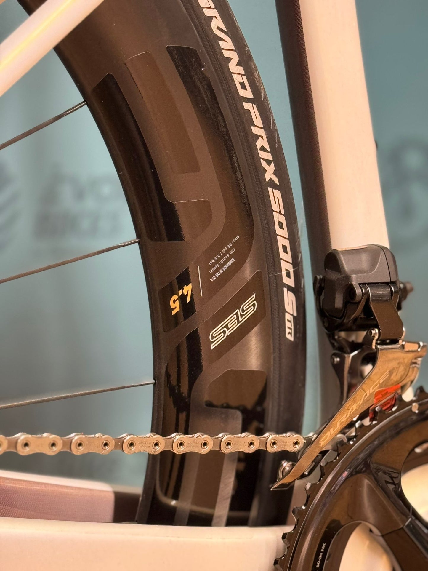 Enve Melee Dura-Ace Di2 12s Tamaño 52 - Demostración