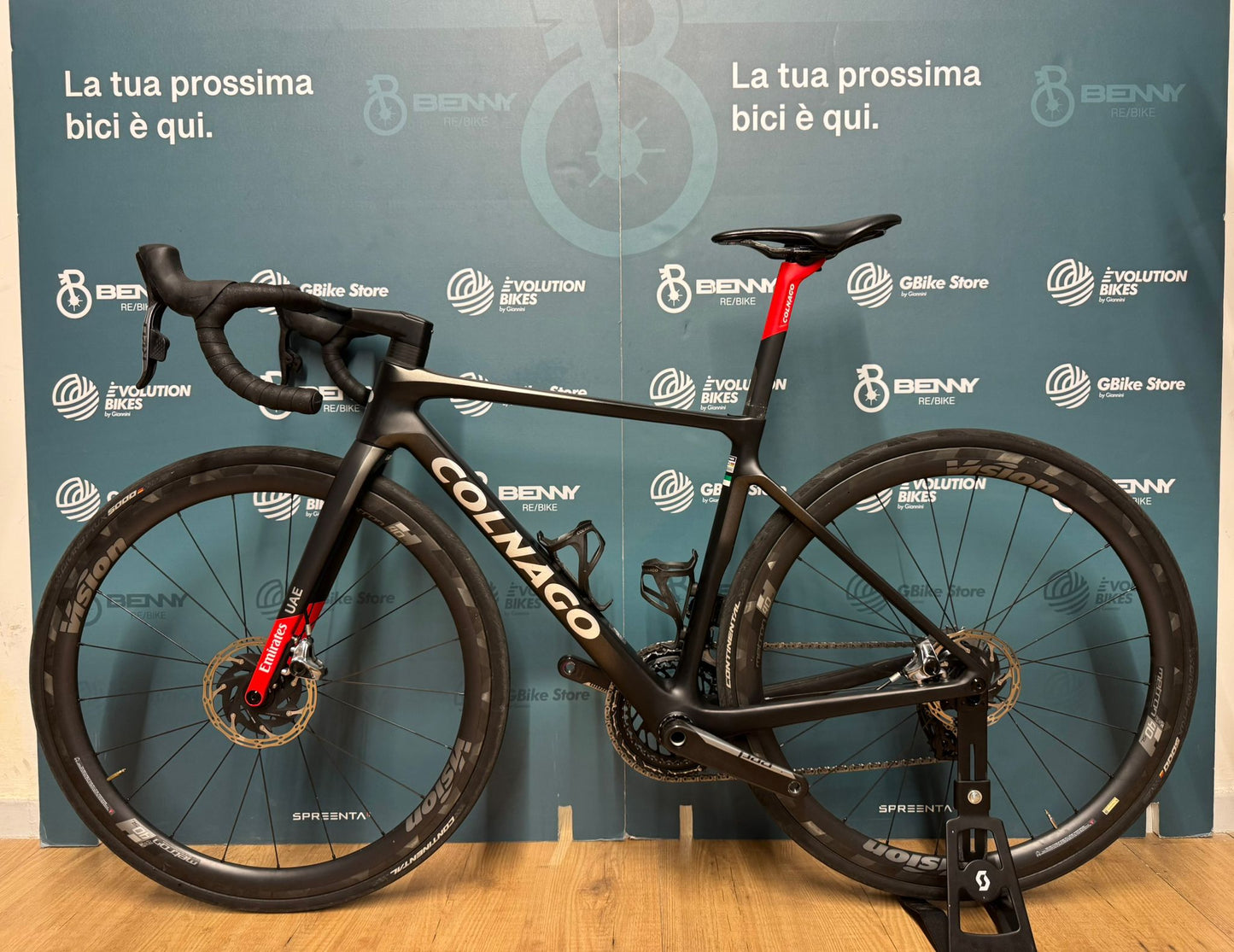 Colnago V4Rs ZEA Emirates Red AXS Rozmiar 45,5