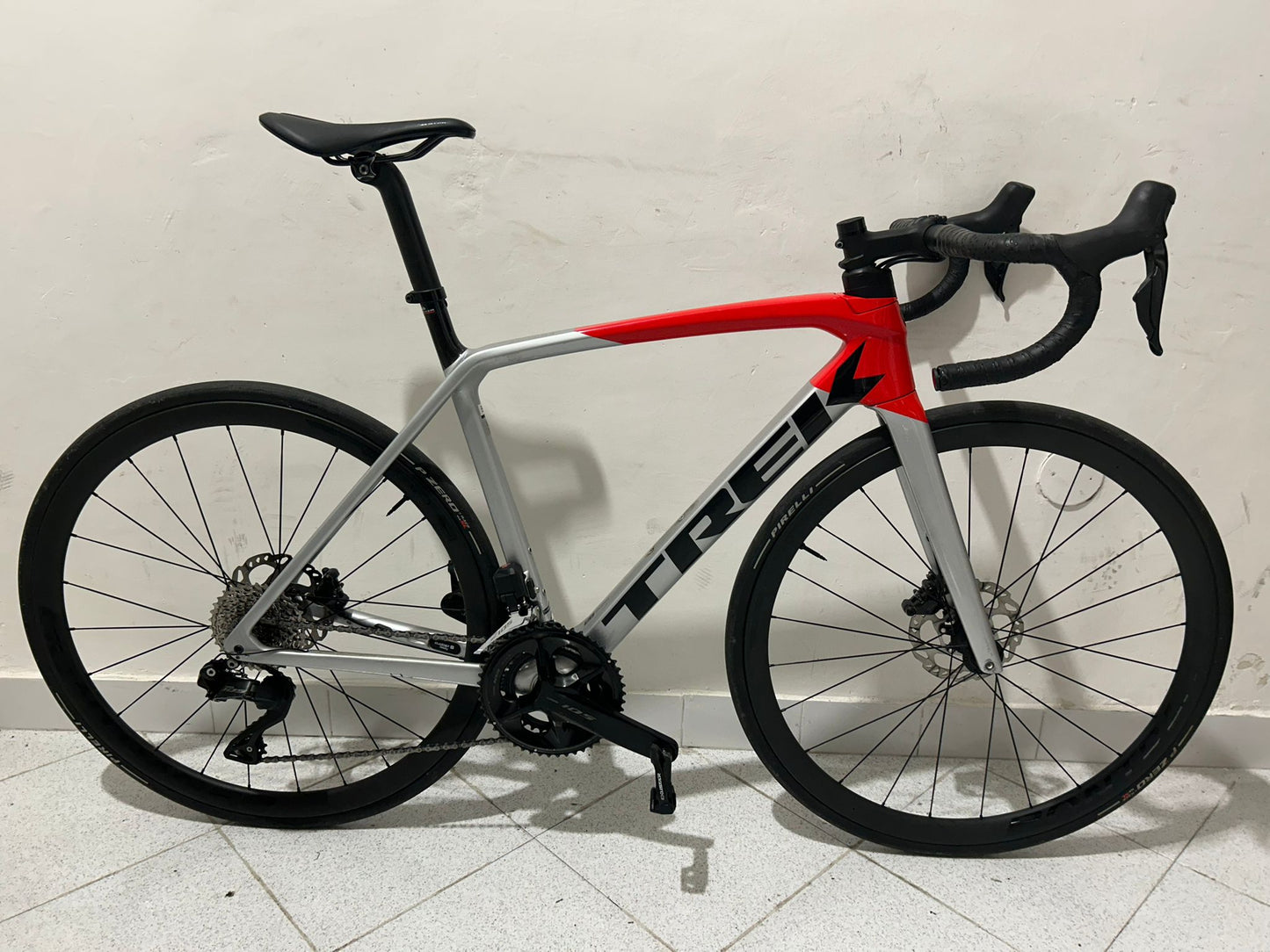 Trek Emonda SL6 Pro D2 Mărimea 54 - Folosit