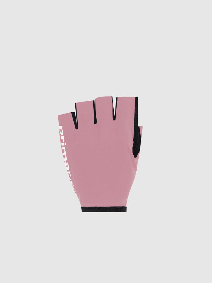 Pissei gloves first skin 2025