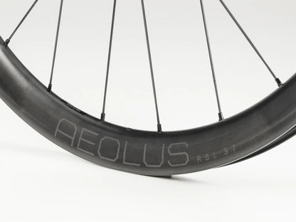 Bontrager Aeolus RSL 37 TLR -levyn takapyörä